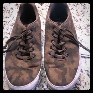 No Bull Canvas Trainers Men’s Size: 11